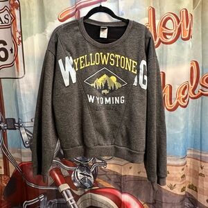 Yellowstone Wyoming sweatshirt size XL ModernLux Brand